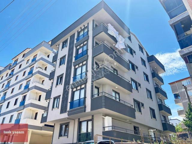 Köşklüçeşme Merkezi Konum 4+1 155m² Teraslı Ferah Satılık Daire
