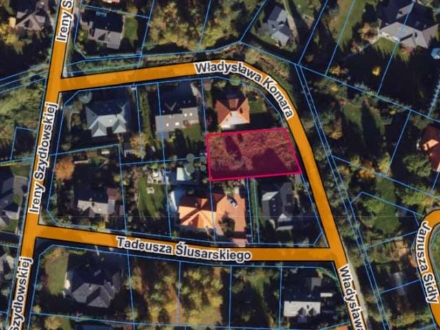 Komara 783 m², Niemcz