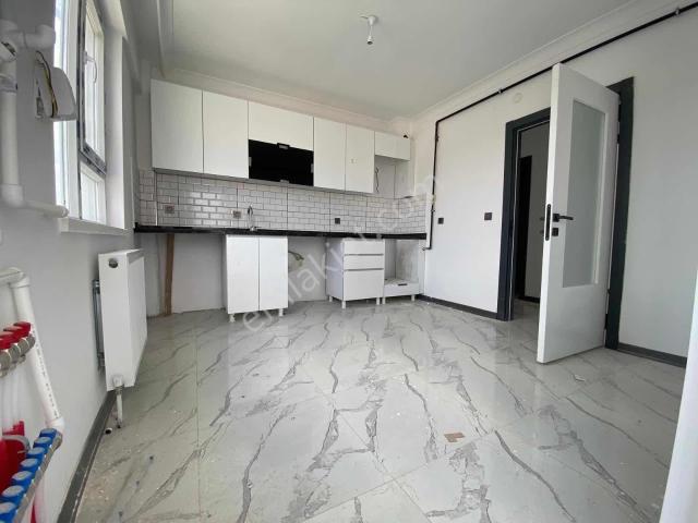 Kombi Petekli Vestiyerli Duşakabinli Sıfır Ön Cephe Full Daire