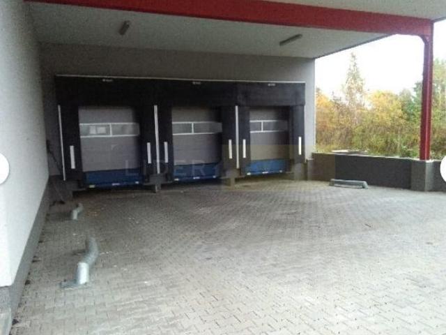 Komercyjne magazyn na sprzedaż