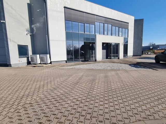 Komercyjne magazyn na sprzedaż