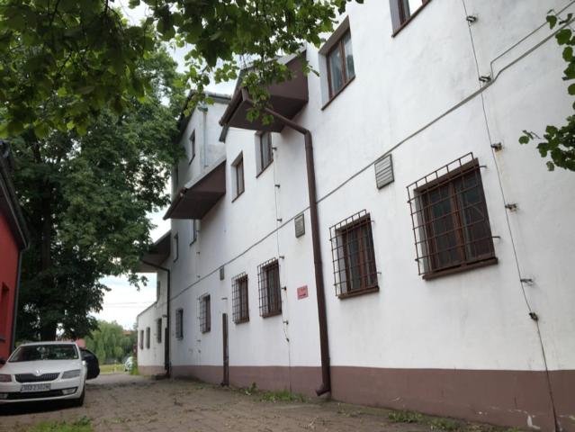 Komercyjne magazyn na wynajem, Jesionowa