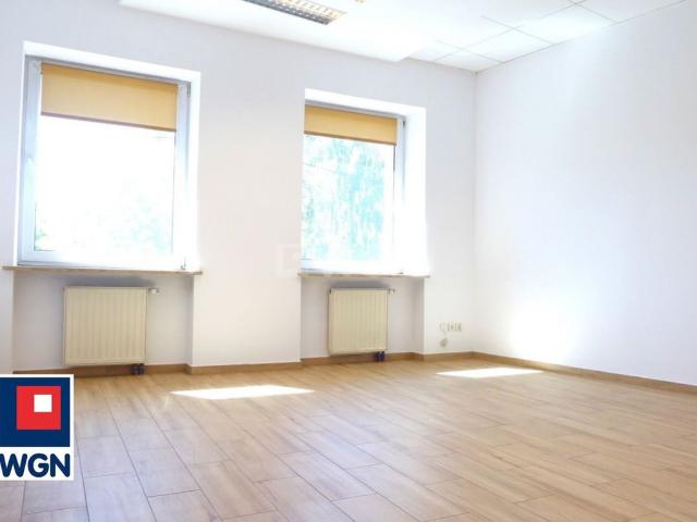 Komercyjne biuro na wynajem, Częstochowa, Kawia