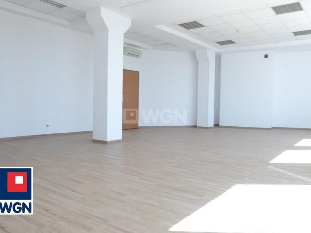 Komercyjne biuro na wynajem, Częstochowa, Kawia