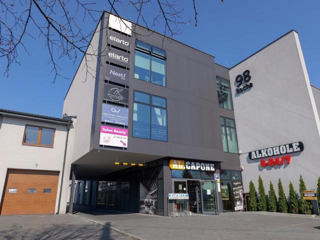 Komercyjne biuro na wynajem, Częstochowa, Rocha
