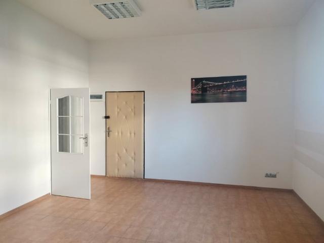 Komercyjne biuro na wynajem, Kalisz, Braci Niemojowskich
