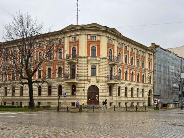 Komercyjne biuro na wynajem, Pl. Grunwaldzki