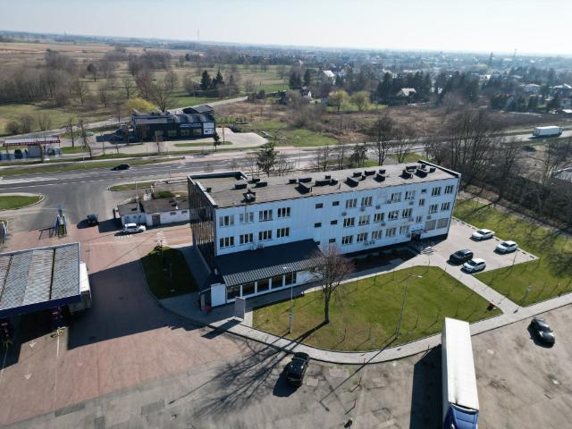 Komercyjne biurowiec na wynajem, Modlińska