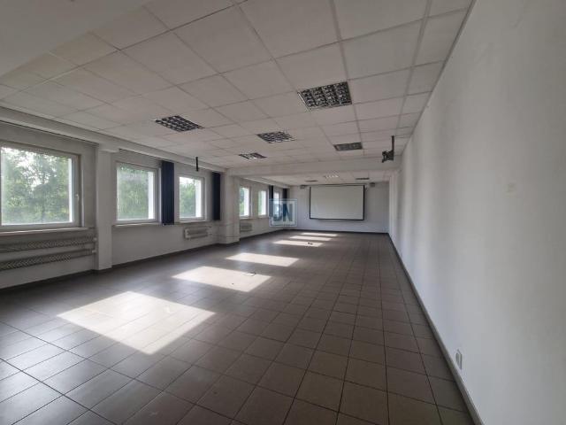 Komercyjne biurowiec na wynajem