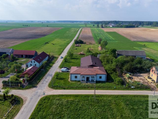Komercyjne hala na sprzedaż