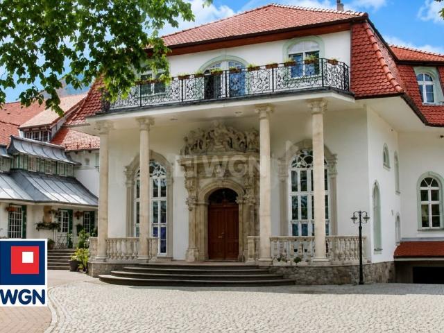 Komercyjne hotele i pensjonaty na sprzedaż
