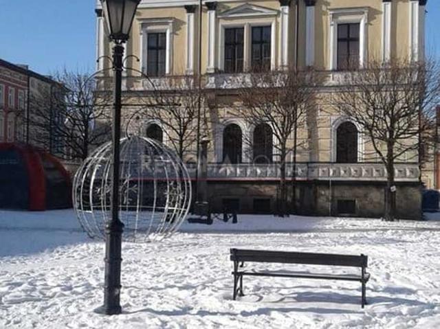 Komercyjne lokal na sprzedaż