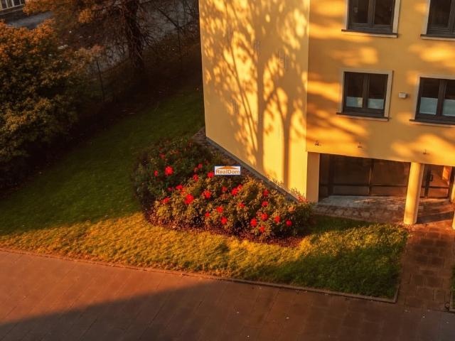 Komercyjne lokal na wynajem, Kraków, Podgórze, Plac Bohaterów Getta