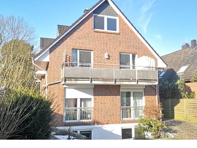 Komfort über 2 Ebenen in ruhiger Lage: Sehr gepflegte 3 ½ Zi. Maisonette ETW mit Garagen Stellplatz