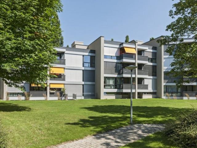 Komfortabel wohnen in moderner Überbauung