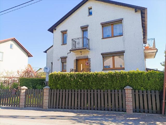 Na sprzedaż komfortowy dom 300 m² z nowoczesnym wyposażeniem