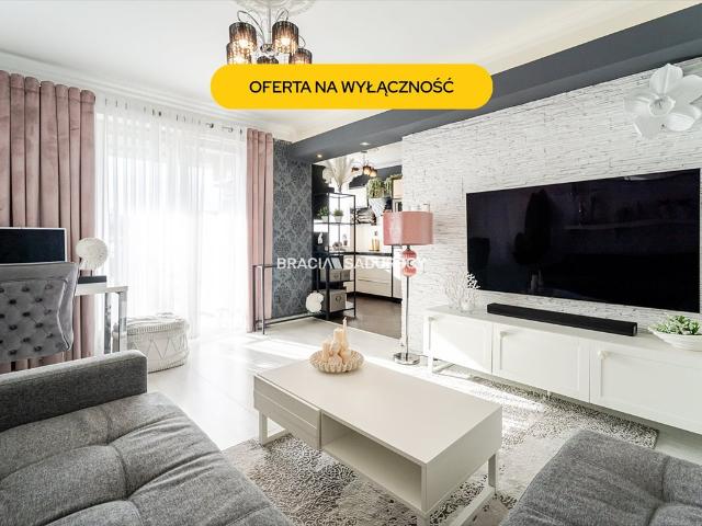 Komfortowe 2 pokoje z balkonem, garaż i komórka