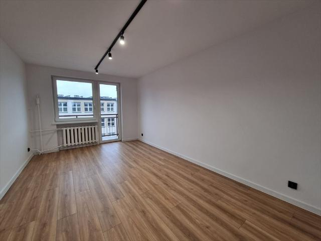 Komfortowe 2 pokojowe mieszkanie po remoncie, balkon, piwnica