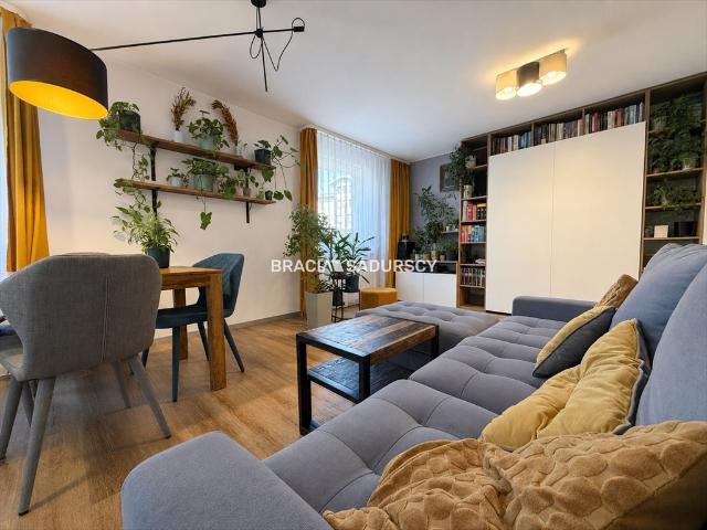 Komfortowe 37 m² po remoncie, meble na wymiar, cicha okolica