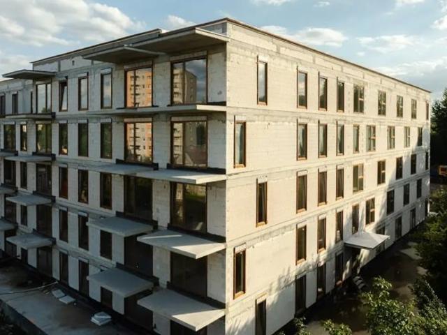 Komfortowe 3 pokojowe mieszkanie z tarasem i ogródkiem
