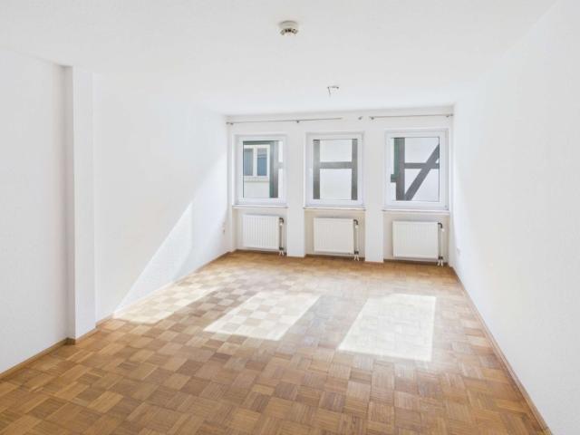 Kompakte 1 Zimmer Wohnung in zentraler Lage mit Einbauküche in Bad Hersfeld