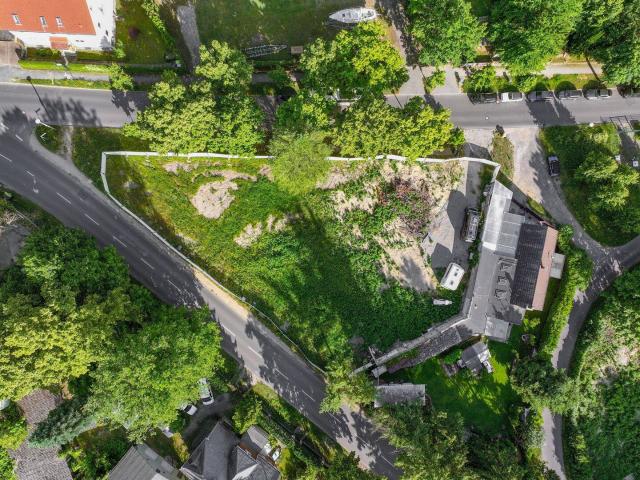 Kompaktes Grundstück mit sofort umsetzbarer Wohnbauplanung