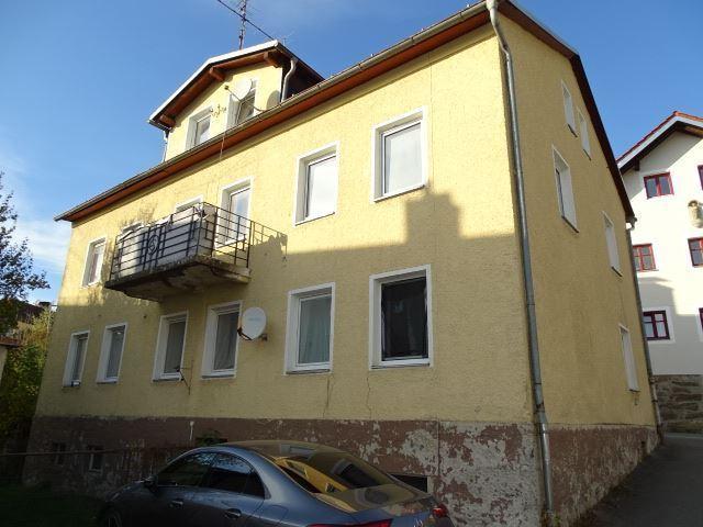 Komplett vermietet, gute Rendite hier sollten Sie investieren! 3 Parteien Mehrfamilienhaus ideal und zentral in Grafenau