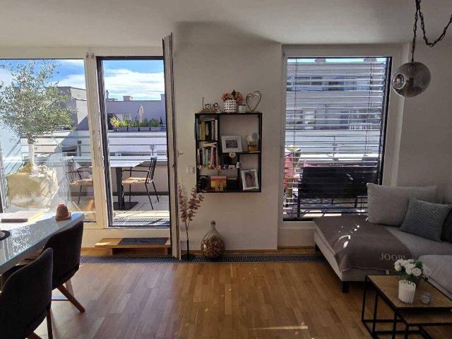 Bezaubernde DG Maisonette ohne Schrägen mit 3 Terrassen