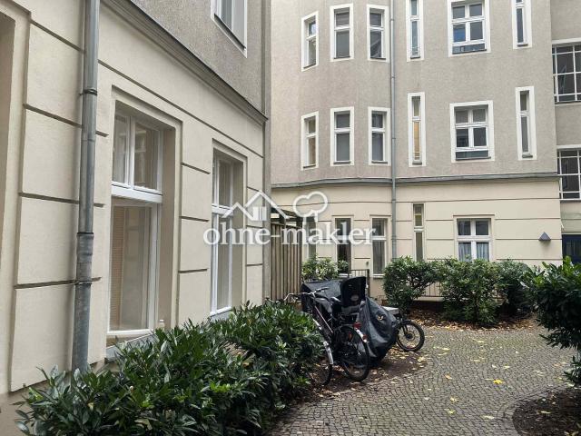 Komplett renovierte Altbau EG Wohnung mit 2,5 Zimmern 2 Schlafzimmer + Wohnküche
