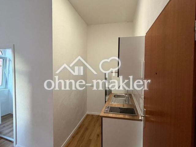 Komplett renovierte, helle 1,5 Zimmer Wohnung im Zentrum