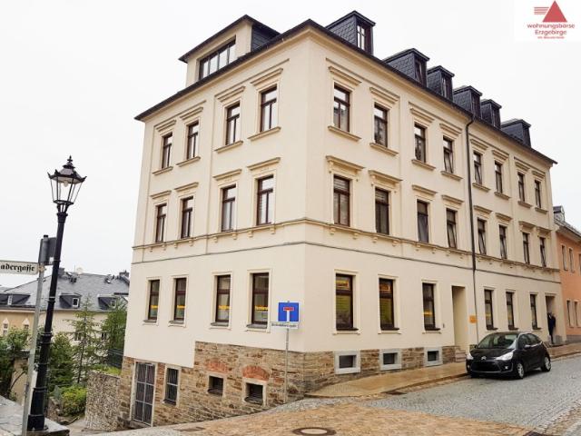 Komplett sanierte 2 Raum Raum Wohnung Fahrstuhl zentral gelegen Annaberg Buchholz!