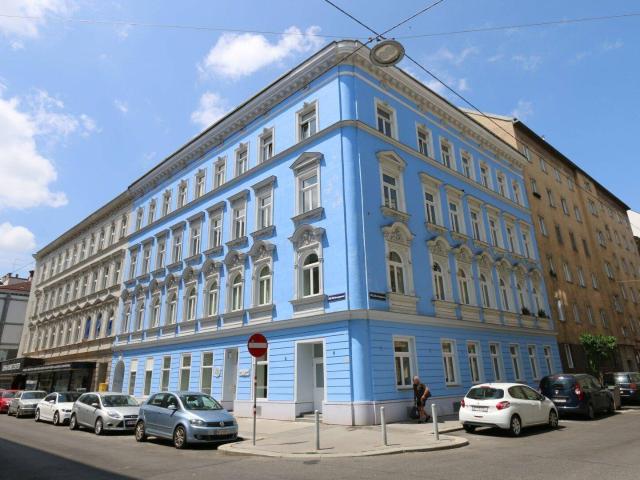 Komplett sanierter Erstbezug+ Helle + ruhige + 3 Zimmer + Dachgeschoss Maisonette + Klimaanlage+ in renoviertem Jahrhundertwendehaus + 4.Liftstock+ Kellerabteil +U4 Friedensbrücke+ Augartennähe+ Donaukanal+ Straßenbahnlinen 5,33 Walleinsteinstraße+D