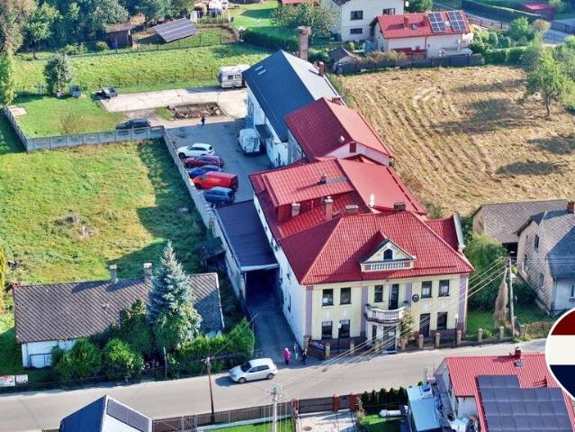 Kompleks komercyjny z mieszkaniami i magazynami 2600 m²