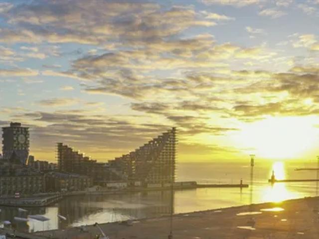 Kontorklynge med fem pladser og panoramaudsigt over havnen
