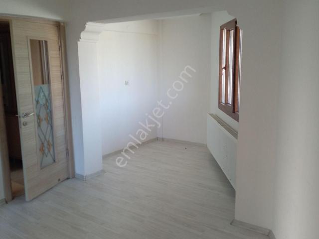Konum Emlaktan Ahmet Bedevi Mahallesinde Kiralık 1+1 Yüksek Girişli Daire
