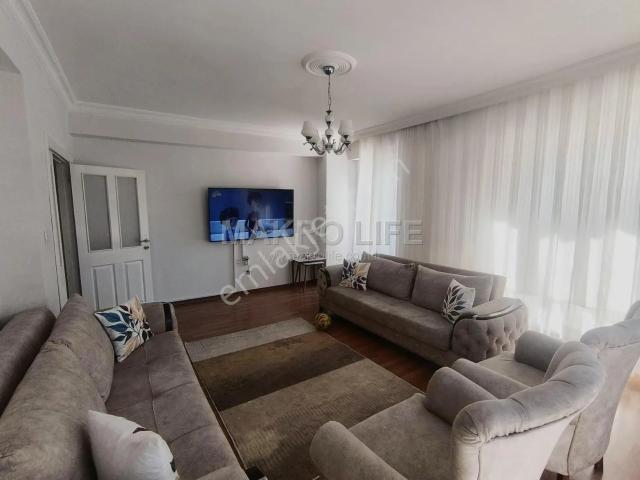 Konumu Harika, Fiyatı Daha Da Harika! Radisson Otel Arkası Satılık Geniş 3+1 Daire