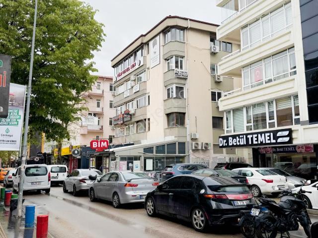 Konur Sok. 2+1 Ful Lüx Yeni Yapılı Ara Kat Asansörlü Satılık