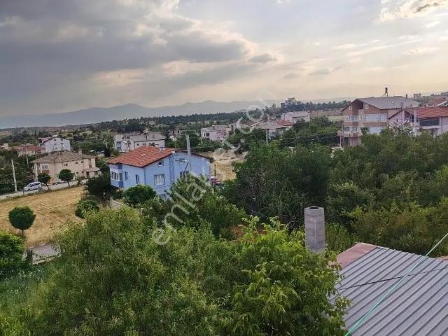 Konya Hüyük İlçesinde Satlık Müstakil 2katlıbina 2katısatlık
