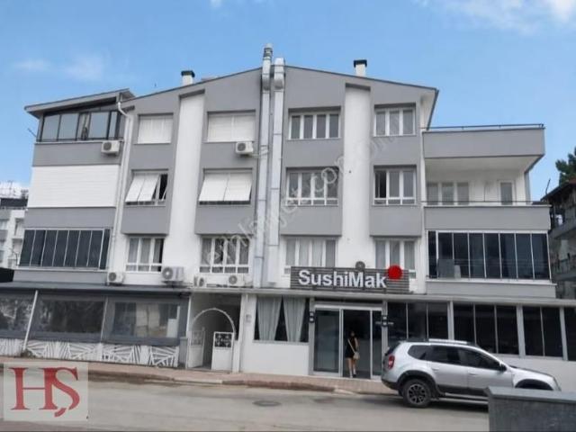 Konyaaltı Altınkum'da İşlek Cadde Yakını Satılık Dükkan