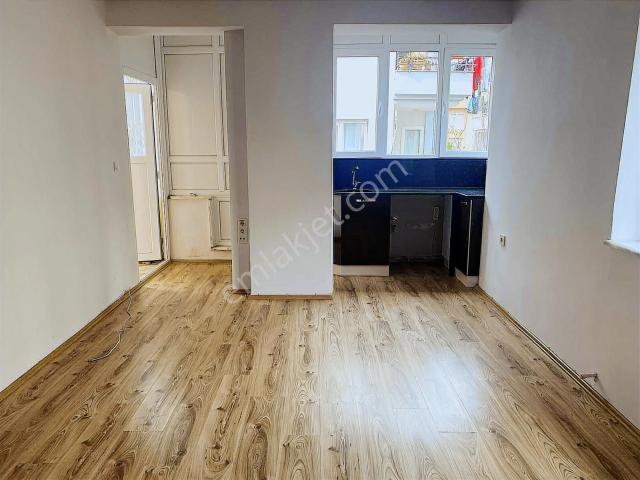 Konyaaltı Altınkum'da Katta Kiralık 1+1