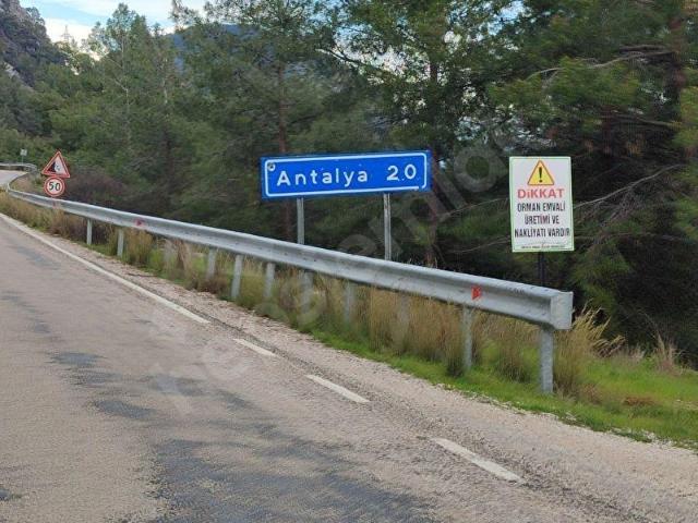 Konyaaltı Hisarçandır'da Deniz Manzaralı Müstakil Satılık Tarla