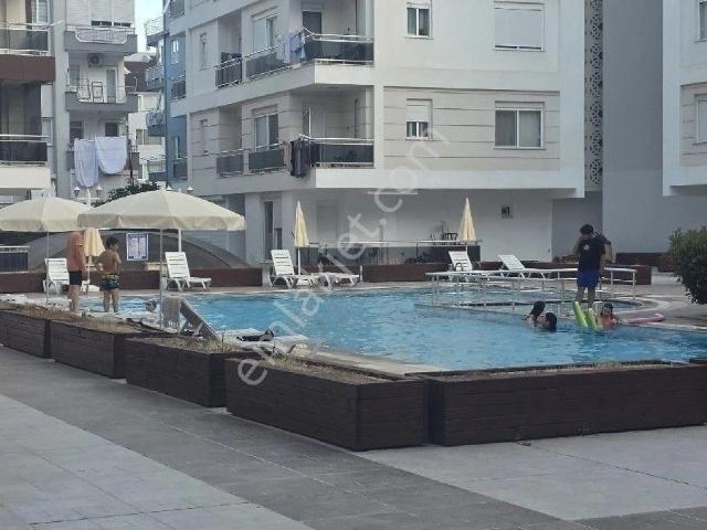 Konyaaltı Hurma'da Havuzlu 1+1 Eşyalı Kiralık Daire