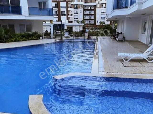 Konyaaltı Hurma'da Site İçi Full Eşyalı Katta 1+1 Daire