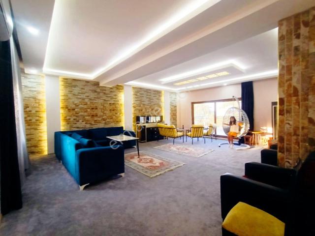 Konyaaltı Manzarası İle Kiralık Villa 5+1 Orman Ve Denız Manzaralı