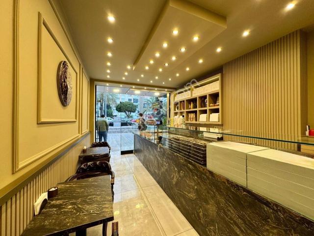 Konyaaltı'nda Cadde Üzerinde 80 M² Devren Kiralık İşyeri