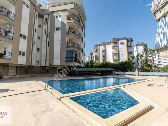 Konyaaltında Full Eşyalı+yeni Boyalı Havuzlu Site İçi Kiralık