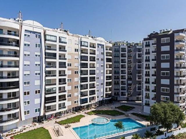 KONYAALTI SAHİLDE DENİZE SIFIR, DENİZ MANZARALI 1+1 SATILIK