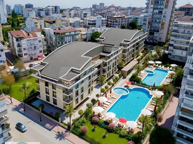 KONYAALTINDA ULTRA LÜX AKILLI EV SİSTEM YERDEN ISITMALI HAVUZLU KAPALI OTOPARKLI DAİRELER %50 PEŞİN