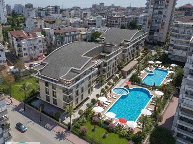 KONYAALTINDA ULTRA LÜX AKILLI EV SİSTEM YERDEN ISITMALI HAVUZLU KAPALI OTOPARKLI DAİRELER %50 PEŞİN