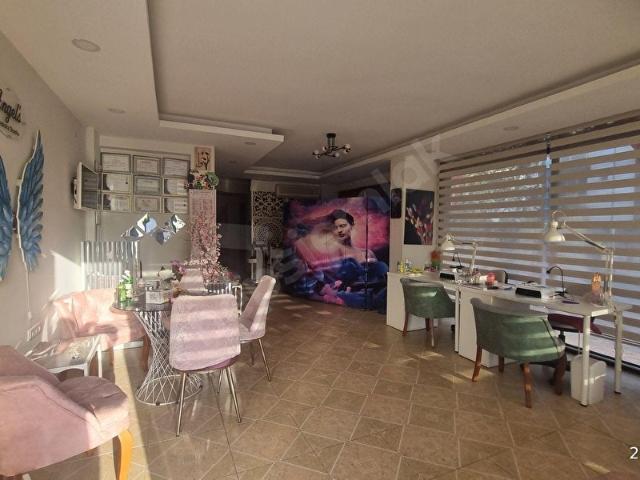 ANTALYA Konyaltı Cadde üzeri köşe başı Kavşakta Devren BEAUTY